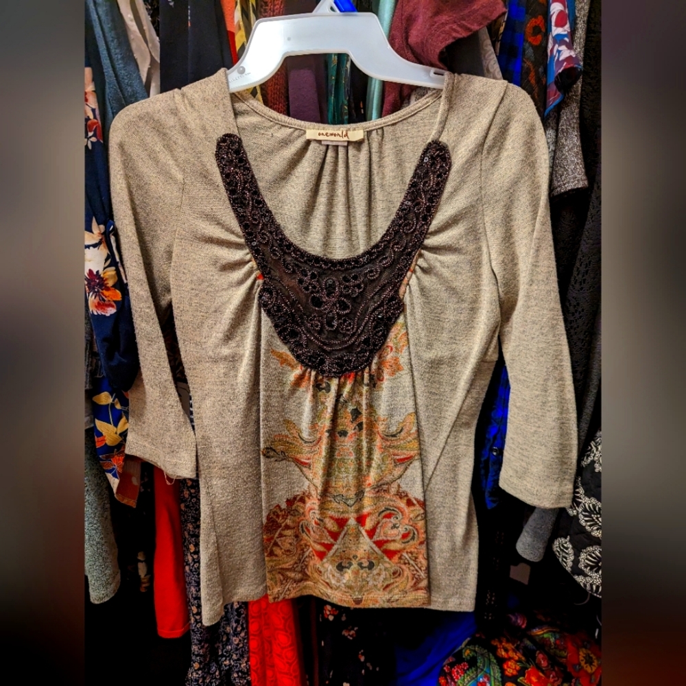 One world women's top beige tribal print PS